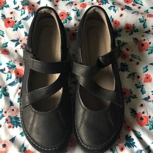Ecco black Womens shoes size 8.5